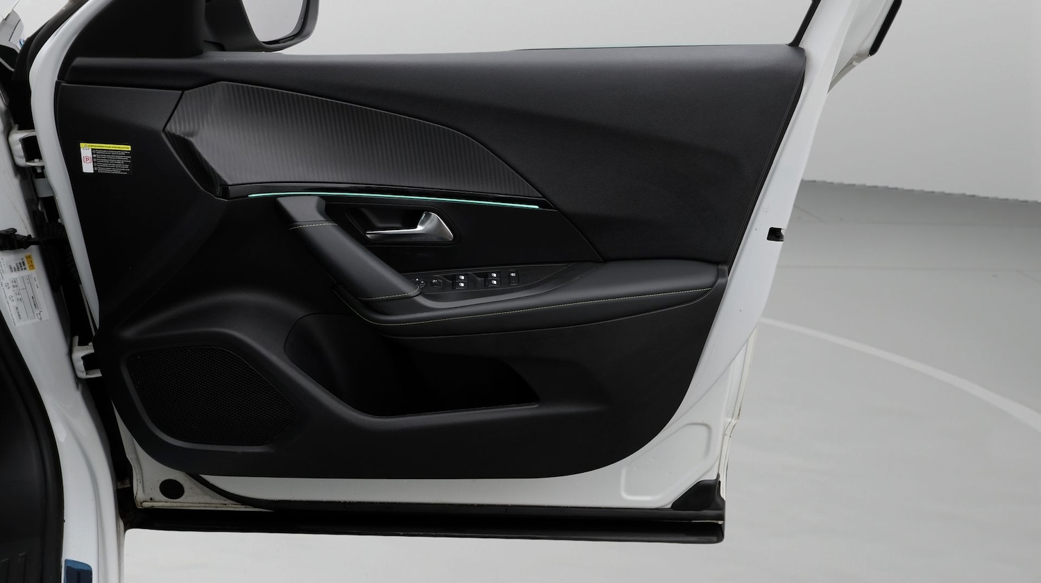 Used Peugeot 2008 2023 for sale - 77501592: Photo 15