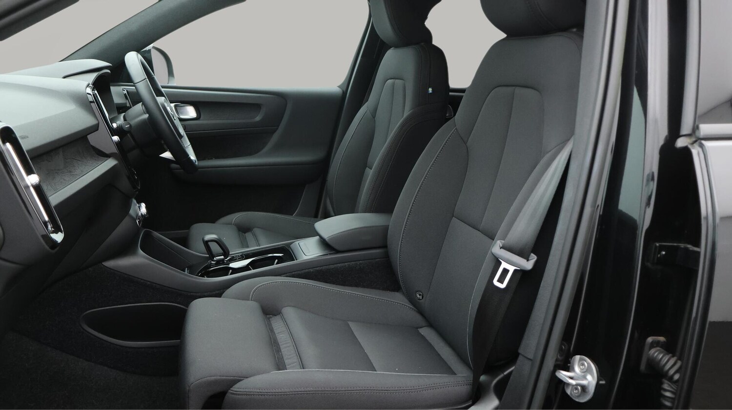 Used Volvo XC40 2022 for sale - 76136327: Photo 21