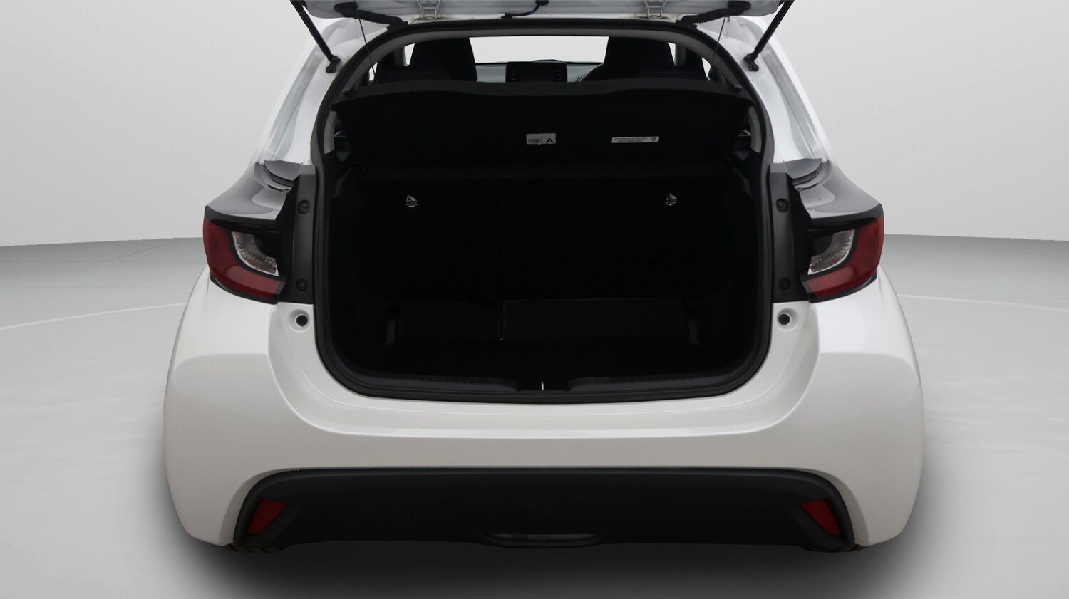 Used Toyota Yaris 2022 for sale - 77365037: Photo 17