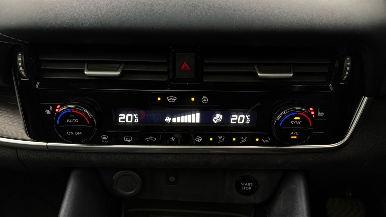 Used Nissan Qashqai 2023 for sale - 77877213: Photo 11