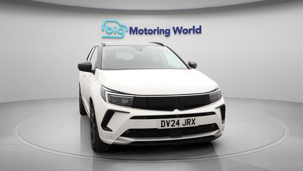 Used Vauxhall Grandland 2024 for sale - 75697122: Photo 3