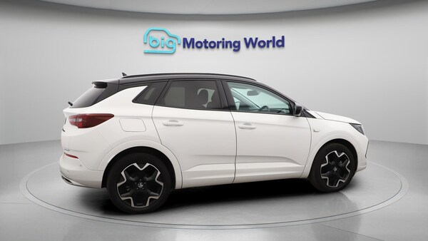 Used Vauxhall Grandland 2024 for sale - 75697122: Photo 9