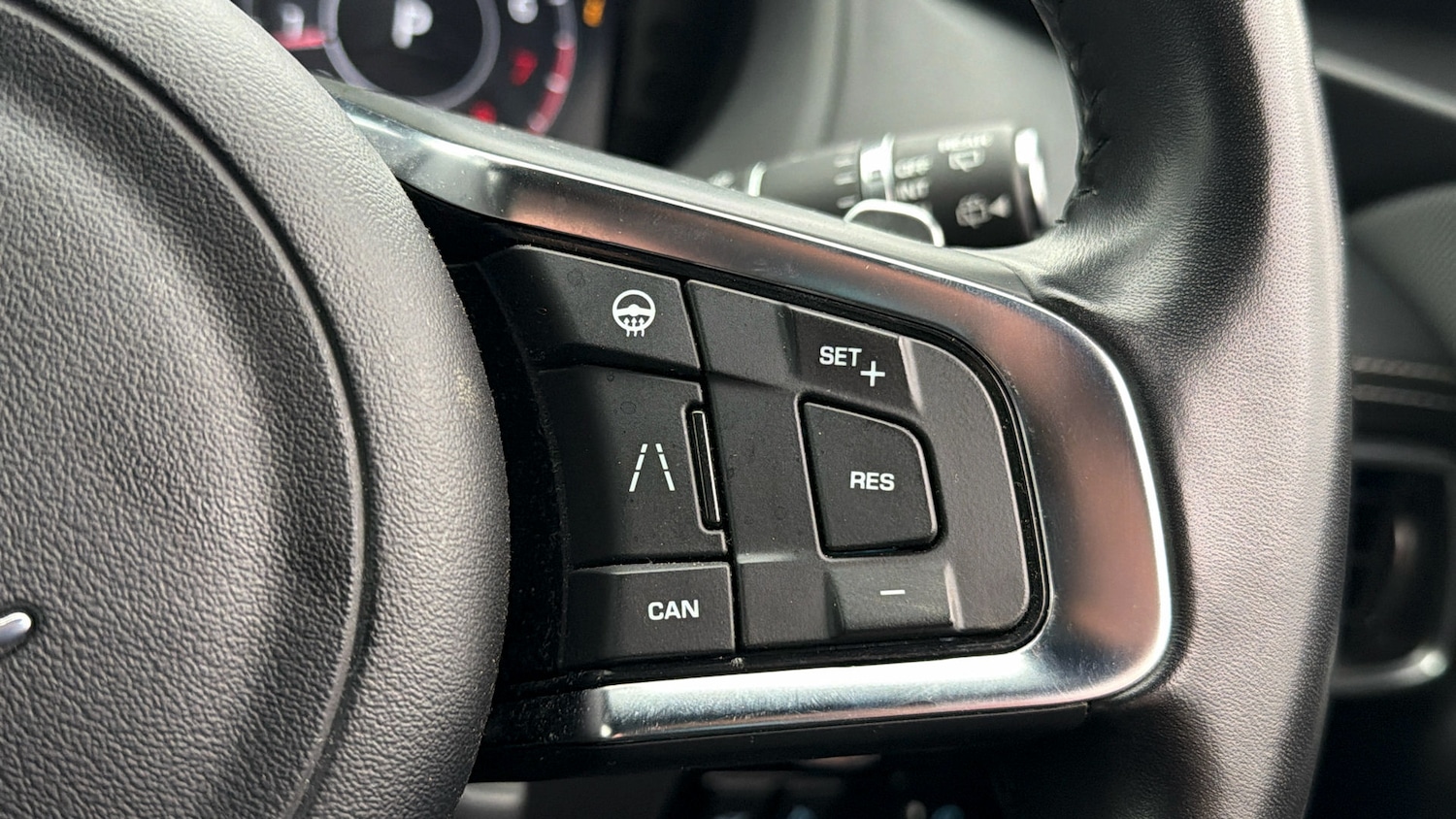 Used Jaguar F-Pace for sale - 78112348: Photo 24