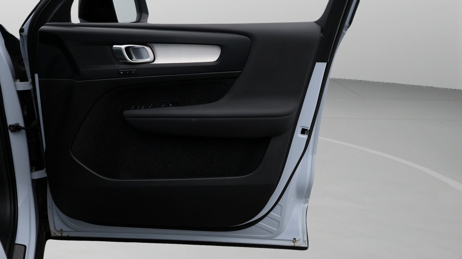 Used Volvo XC40 2024 for sale - 77282385: Photo 15