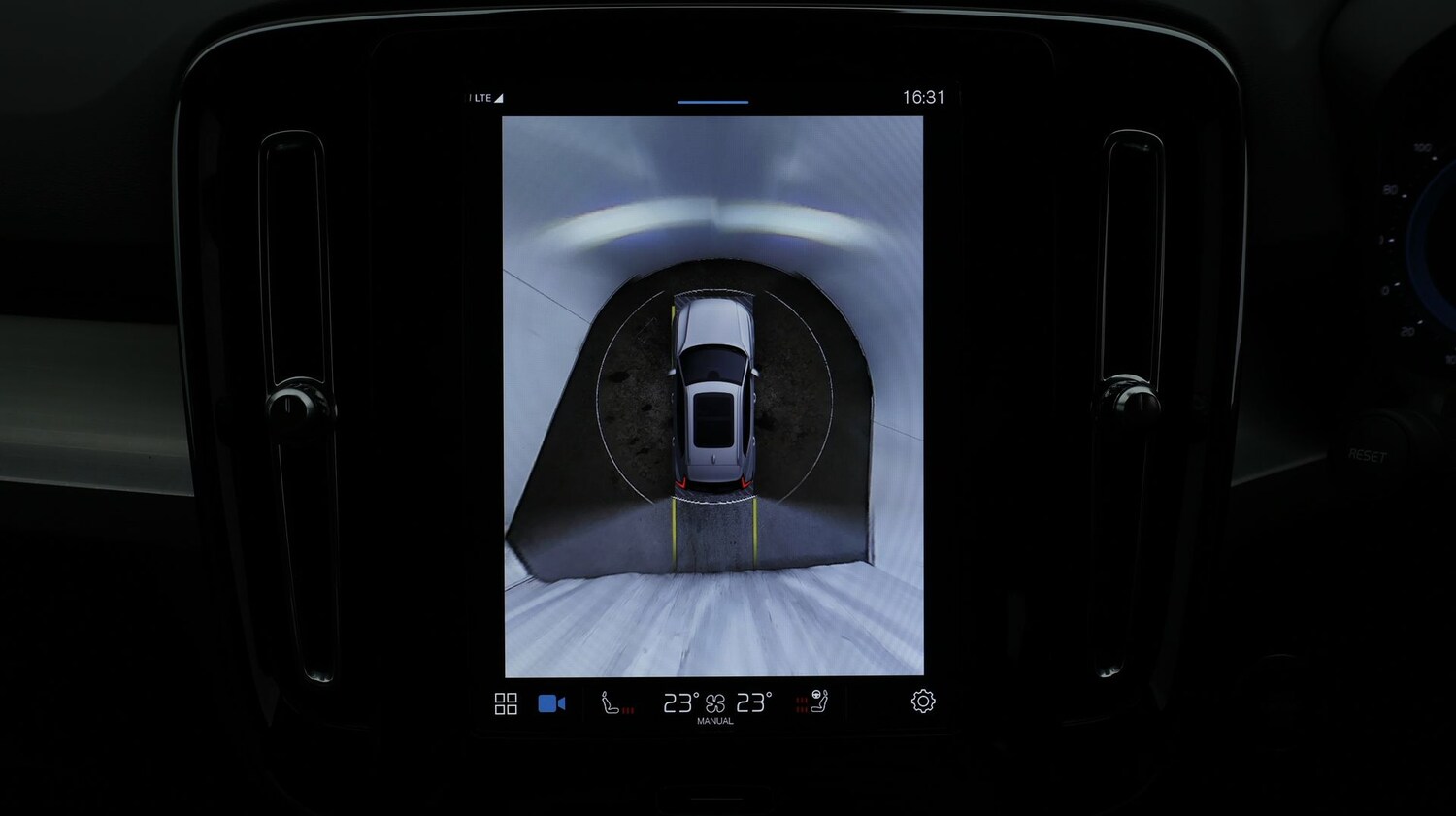 Used Volvo XC40 2024 for sale - 77282385: Photo 22