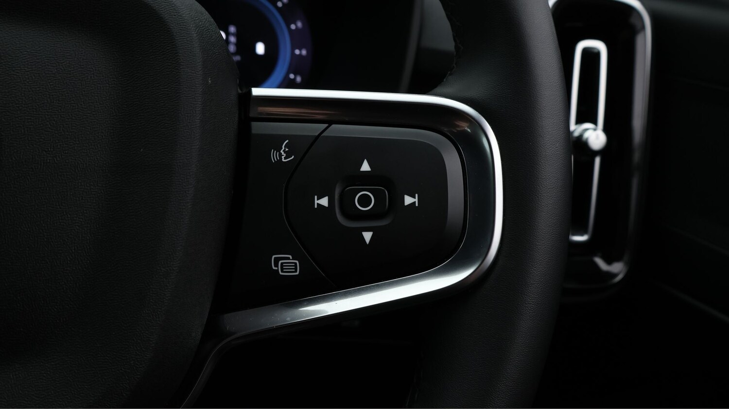 Used Volvo XC40 2024 for sale - 77282385: Photo 24