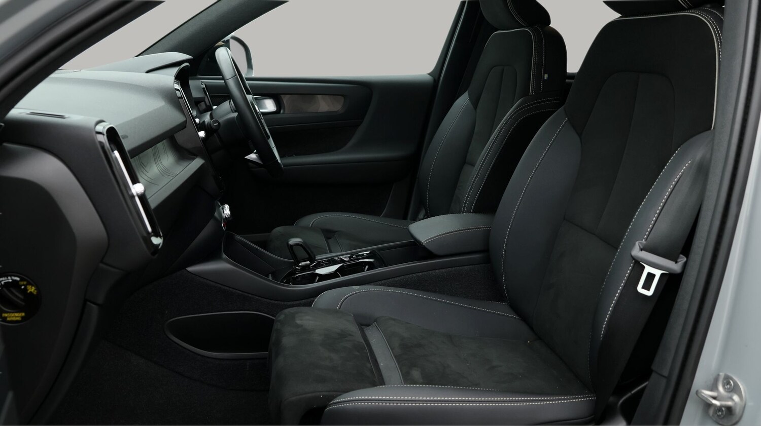 Used Volvo XC40 2023 for sale - 77206310: Photo 14