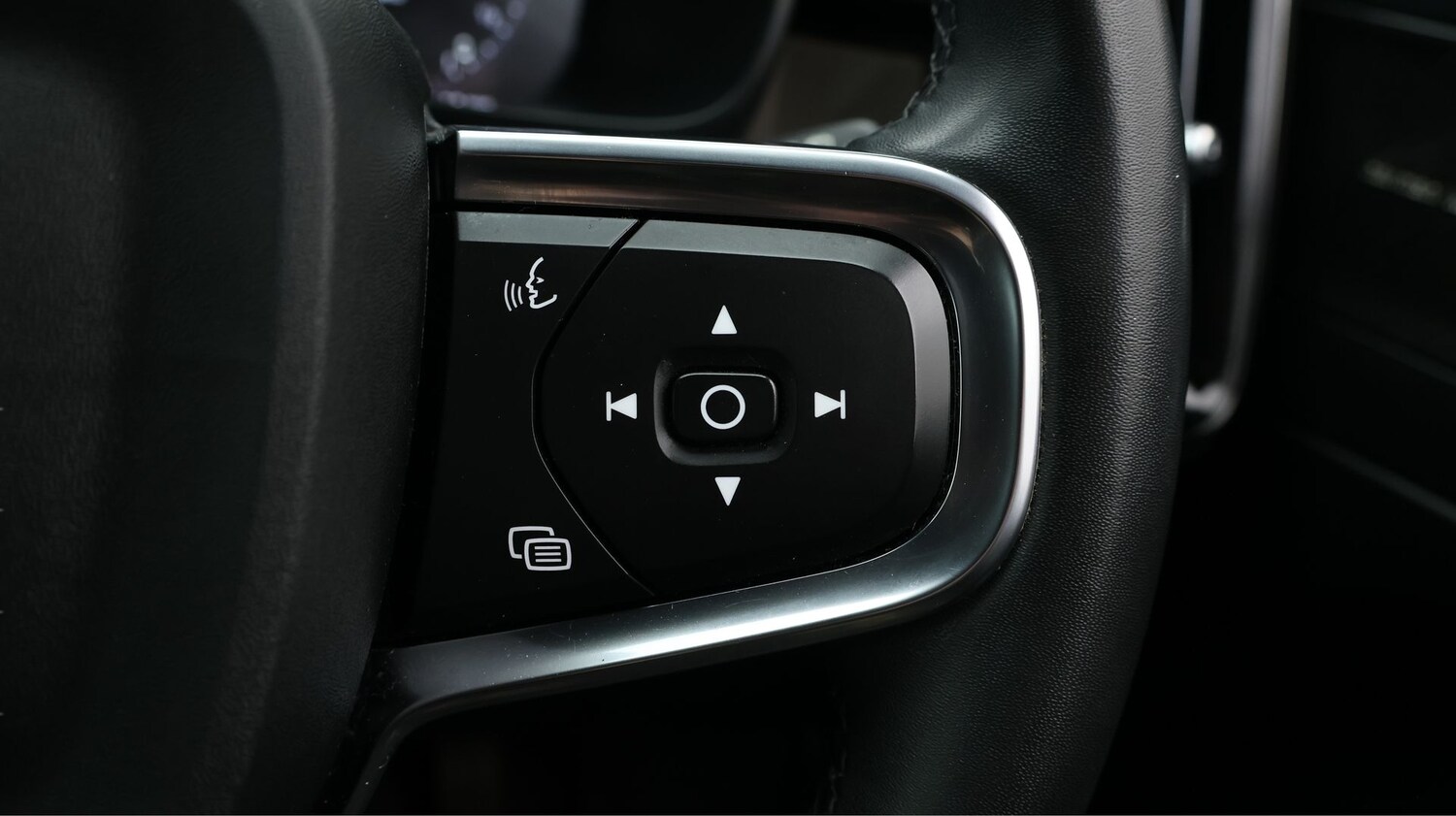 Used Volvo XC40 2023 for sale - 77206310: Photo 22