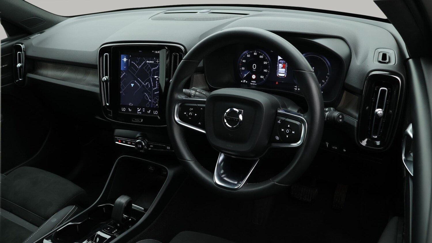 Used Volvo XC40 2023 for sale - 77206310: Photo 9