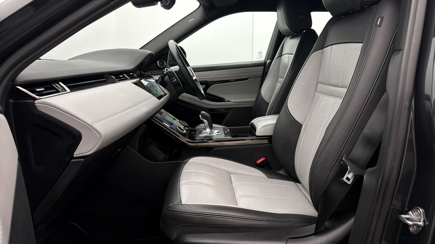 Used Land Rover Range Rover Evoque 2022 for sale - 77945836: Photo 13