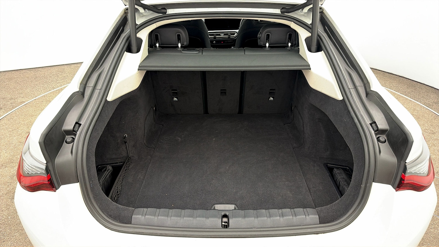 Used BMW i4 2023 for sale - 78038721: Photo 16