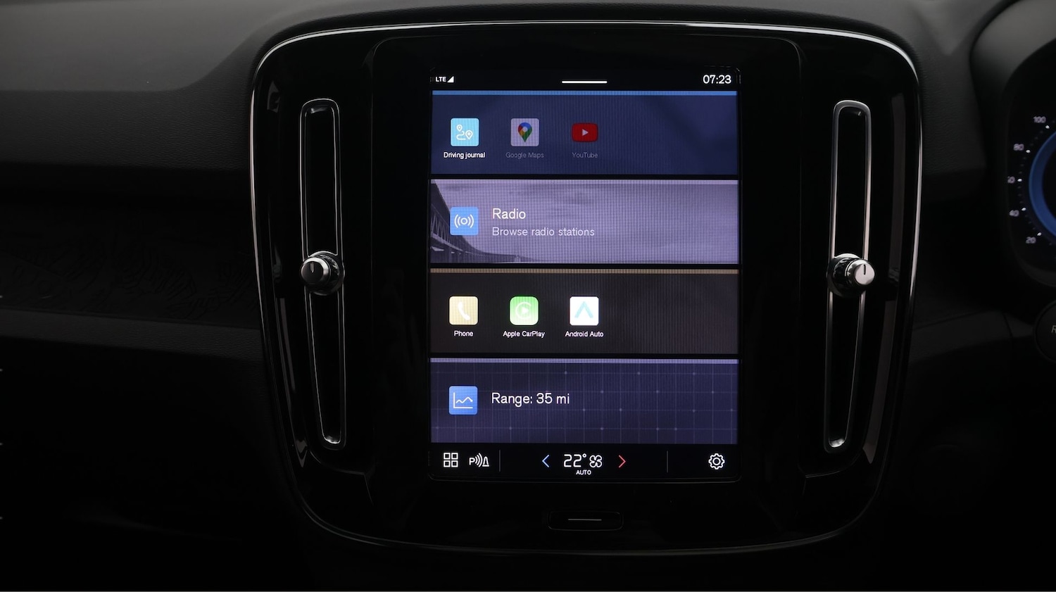 Used Volvo XC40 2023 for sale - 77717307: Photo 11