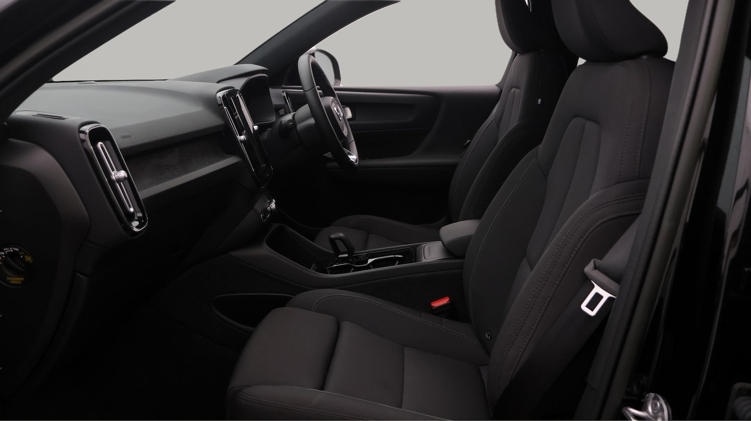 Used Volvo XC40 2023 for sale - 77717307: Photo 14