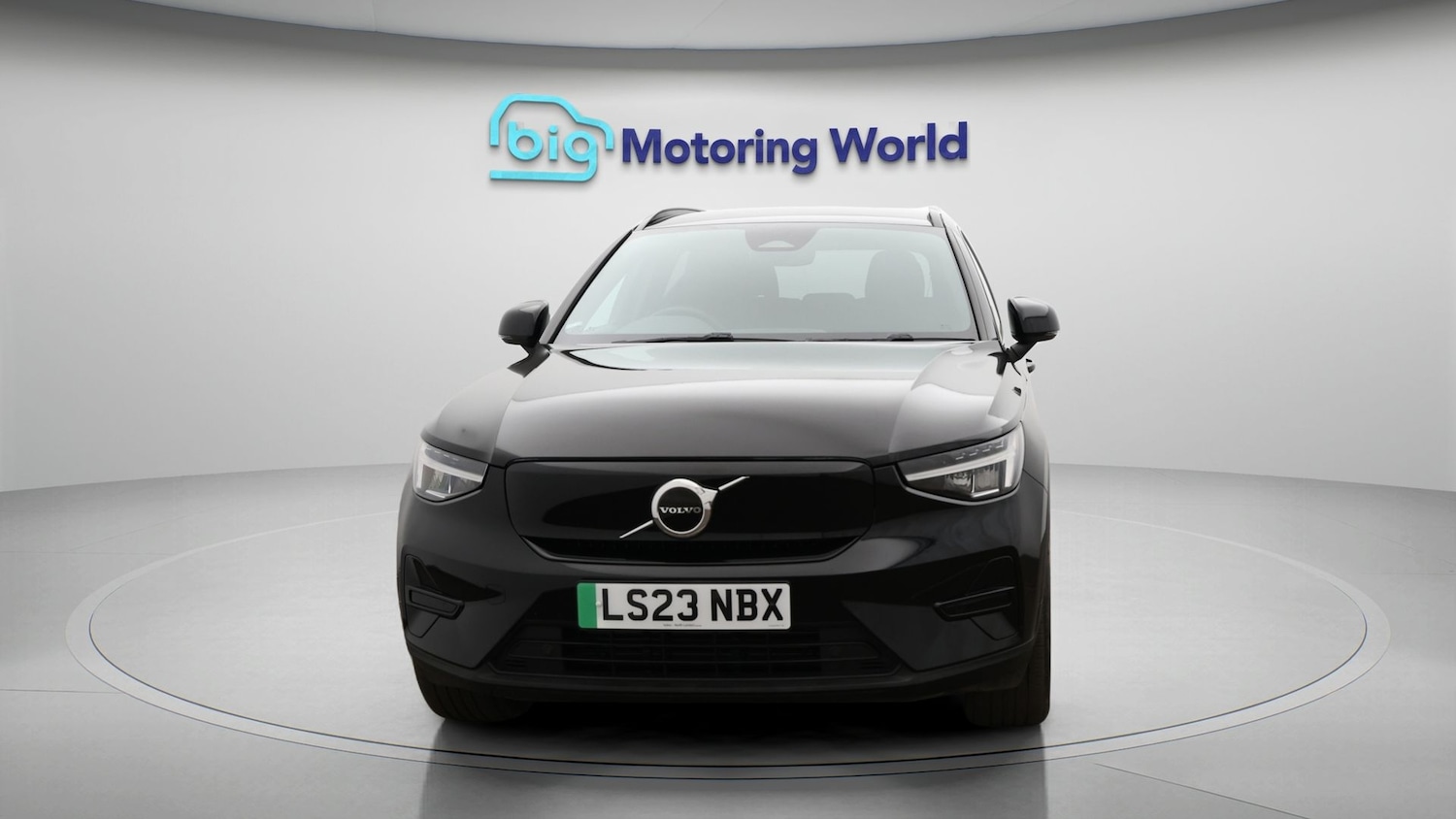 Used Volvo XC40 2023 for sale - 77717307: Photo 2