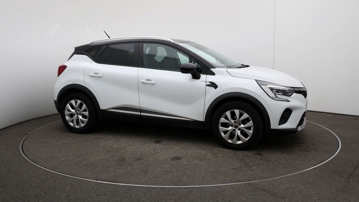 Used Renault Captur for sale - 76810813: Photo 37