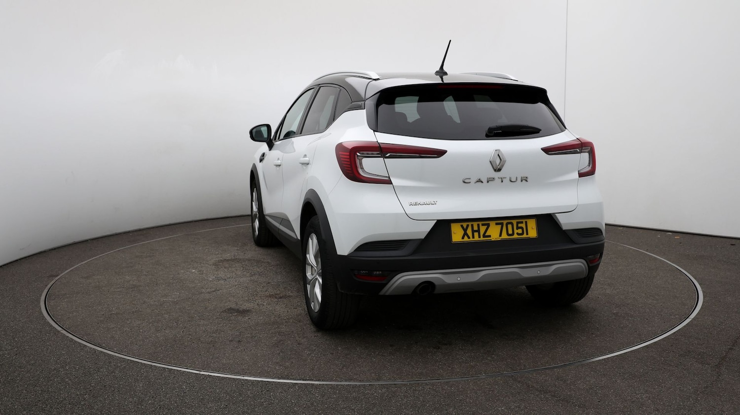 Used Renault Captur for sale - 76810813: Photo 51