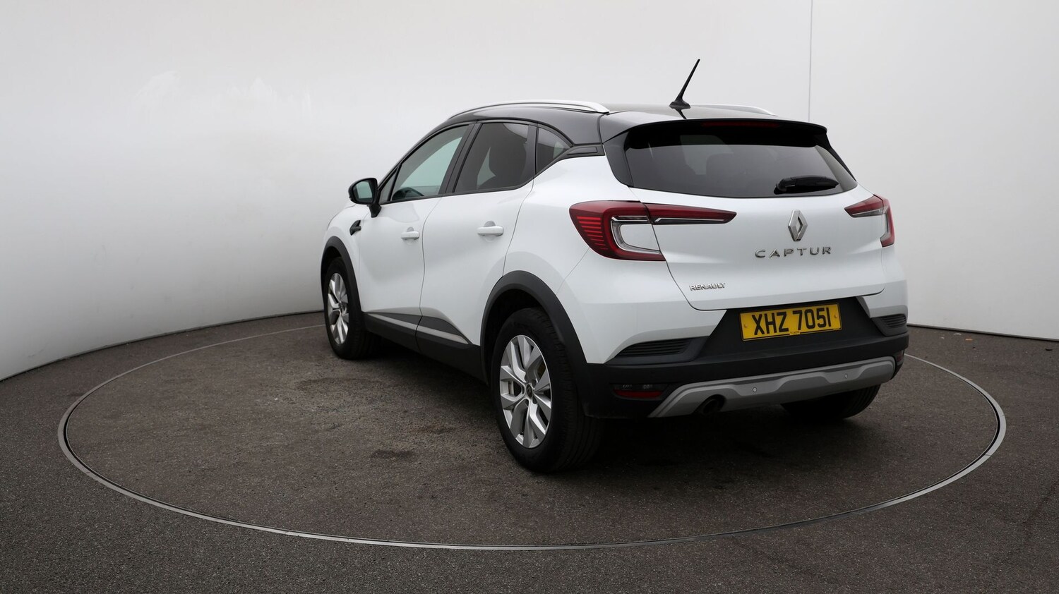 Used Renault Captur for sale - 76810813: Photo 52