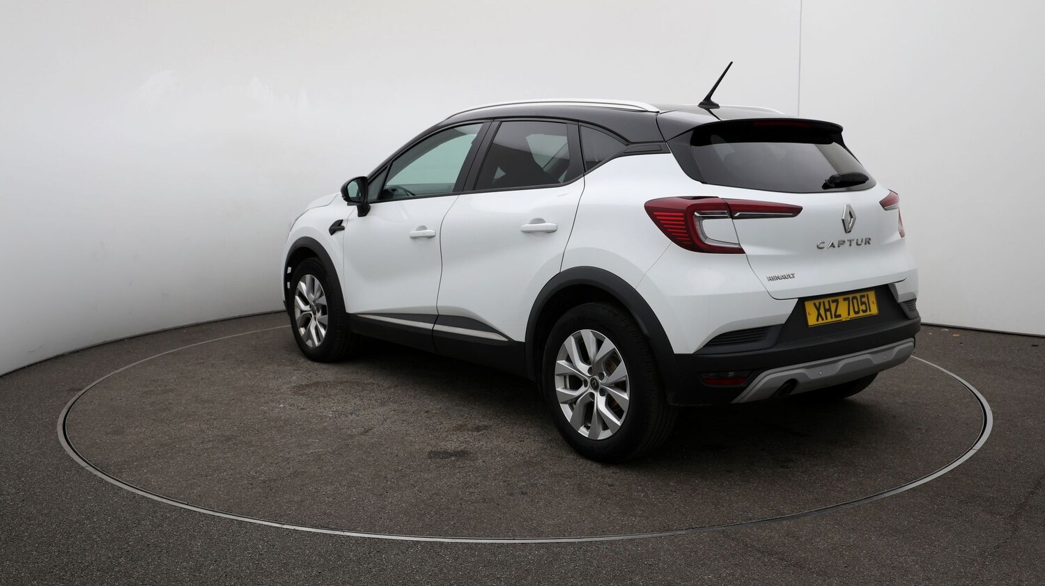 Used Renault Captur for sale - 76810813: Photo 53