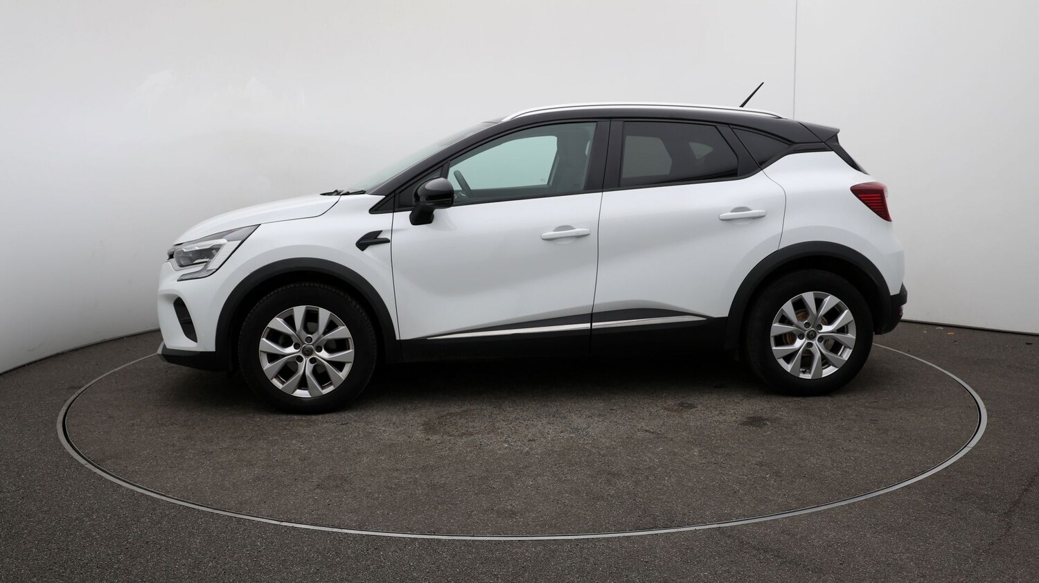 Used Renault Captur for sale - 76810813: Photo 56