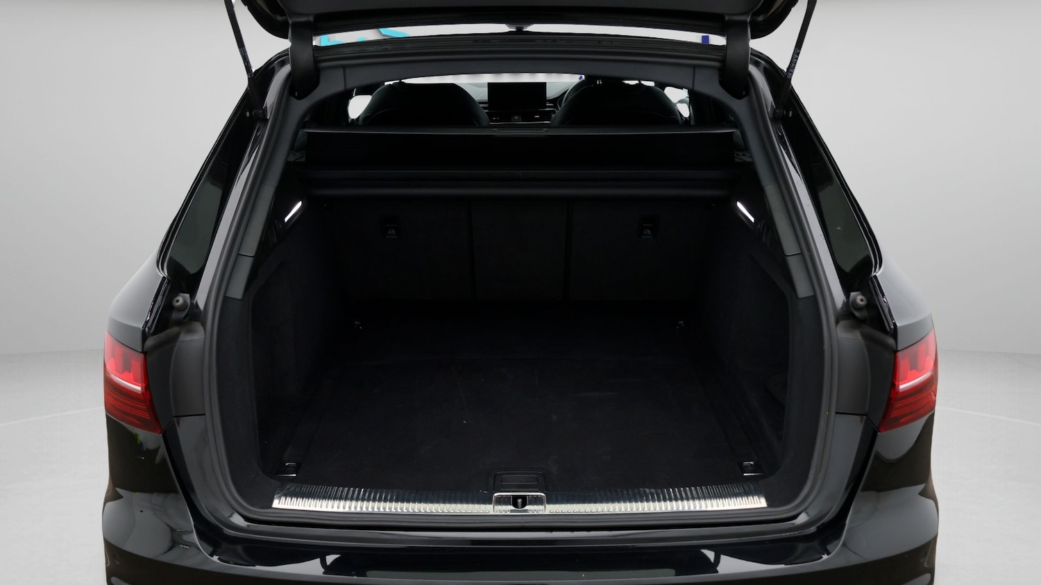 Used Audi A4 2023 for sale - 77813534: Photo 17