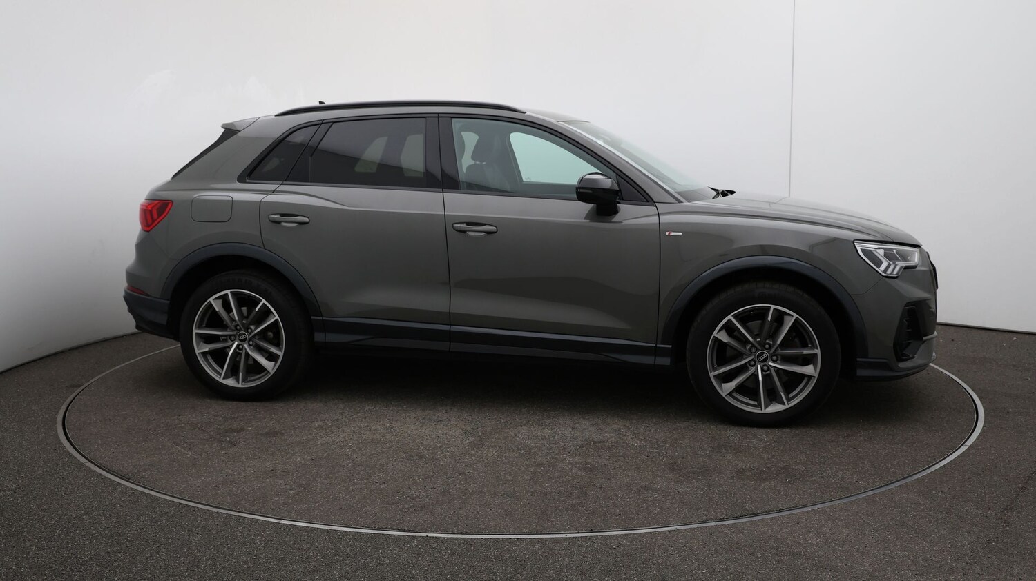 Used Audi Q3 for sale - 76812030: Photo 42