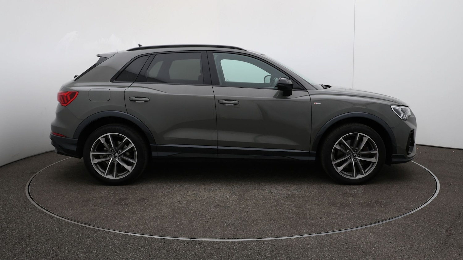 Used Audi Q3 for sale - 76812030: Photo 43