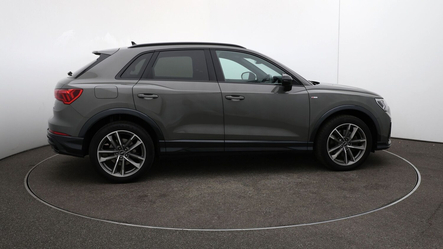 Used Audi Q3 for sale - 76812030: Photo 44