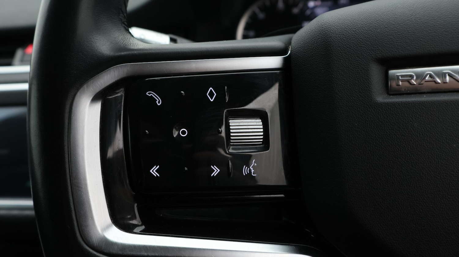 Used Land Rover Range Rover Evoque 2021 for sale - 76388928: Photo 24