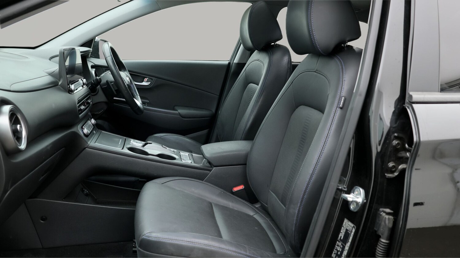 Used Hyundai KONA 2022 for sale - 77182182: Photo 14