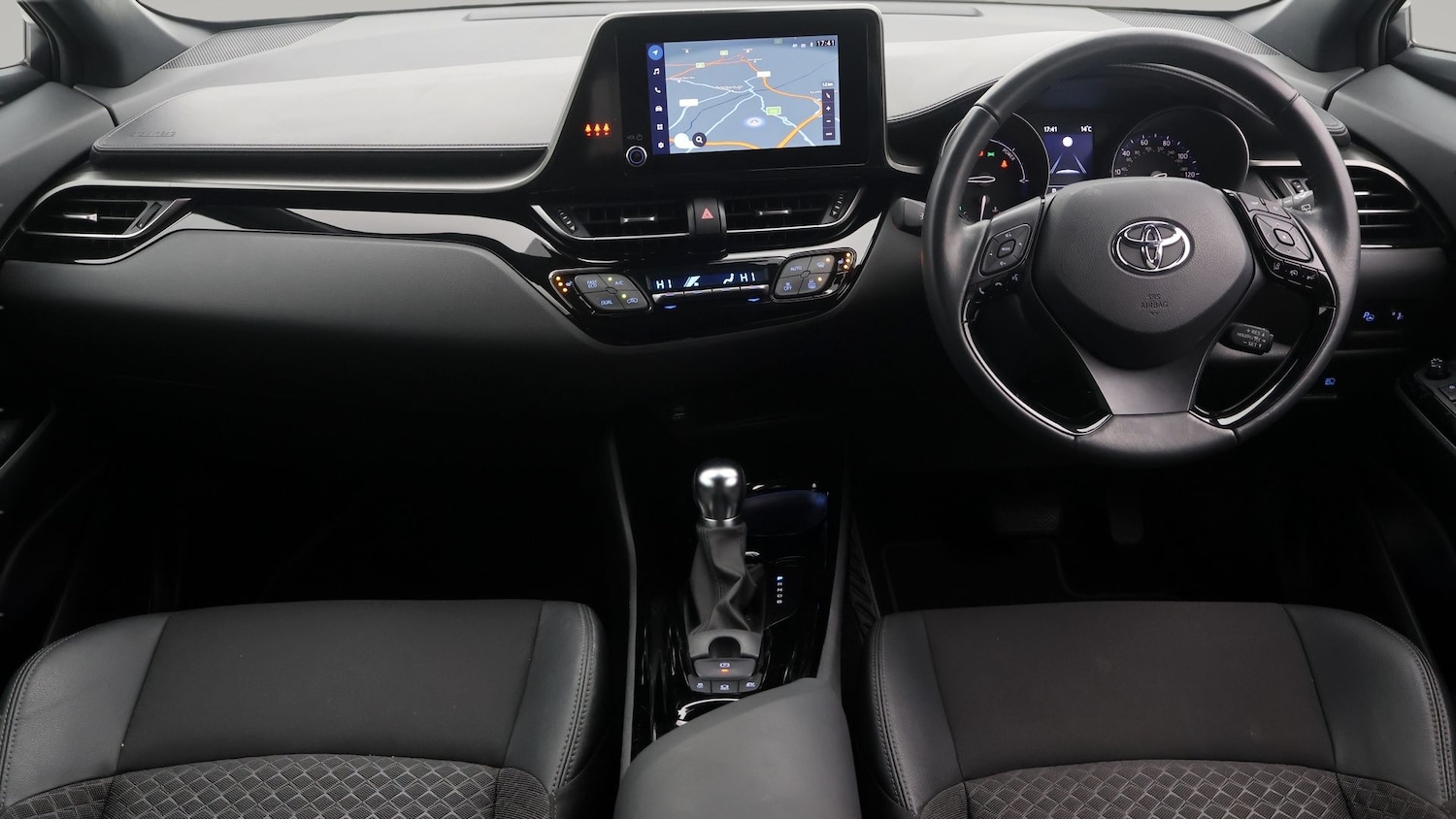 Used Toyota C-HR 2023 for sale - 77300622: Photo 13