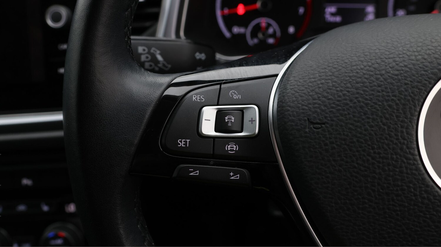 Used Volkswagen T-Roc 2022 for sale - 77220381: Photo 24