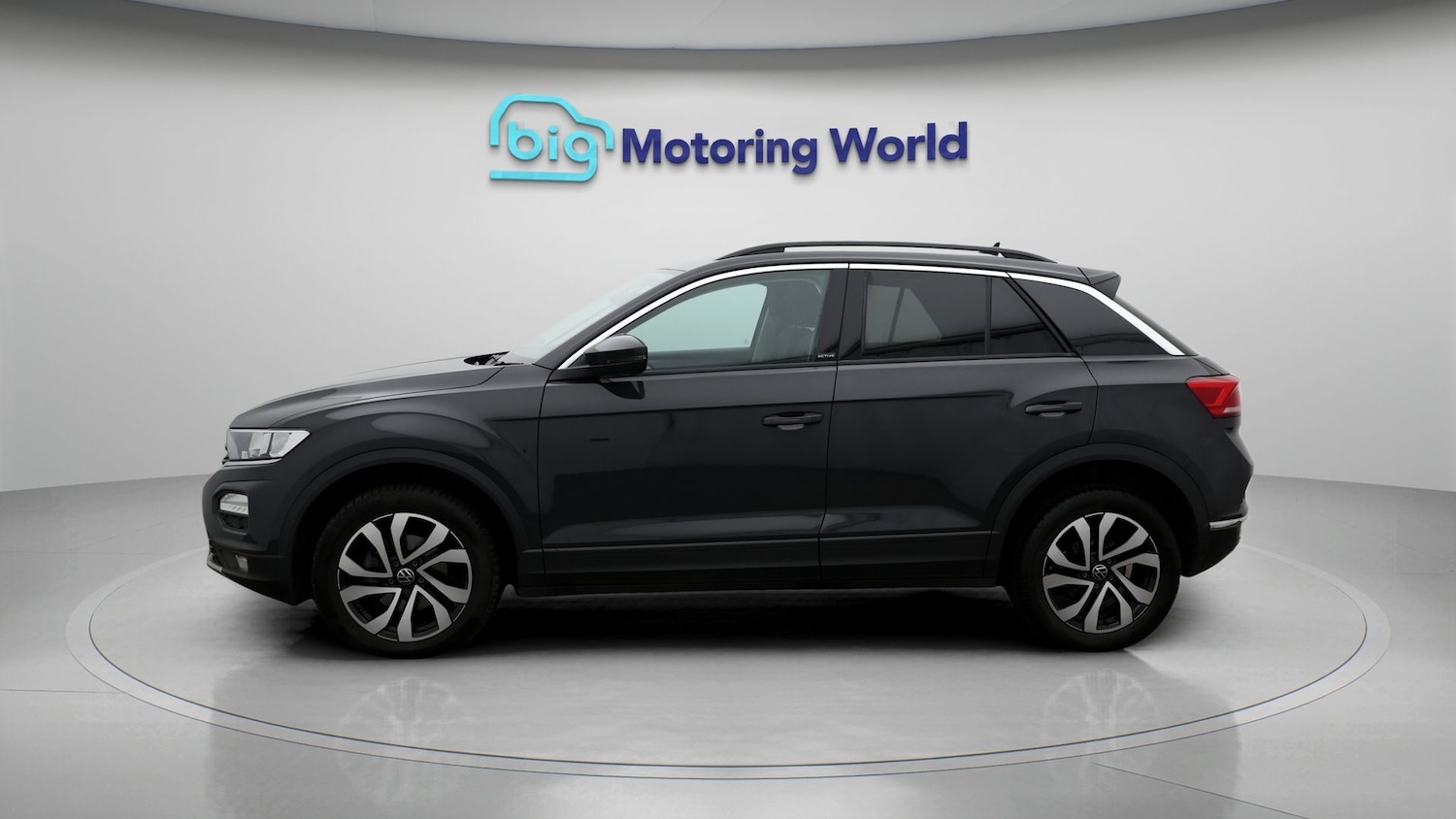Used Volkswagen T-Roc 2022 for sale - 77220381: Photo 4