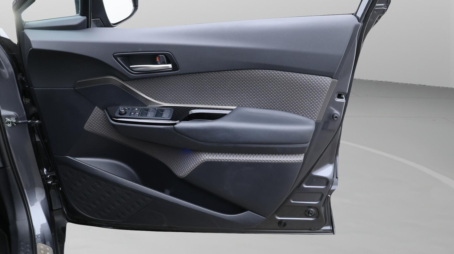 Used Toyota C-HR 2022 for sale - 76337159: Photo 16