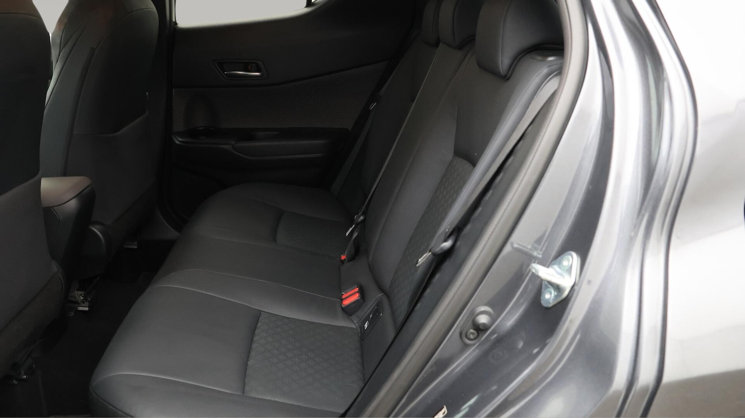 Used Toyota C-HR 2022 for sale - 76337159: Photo 17