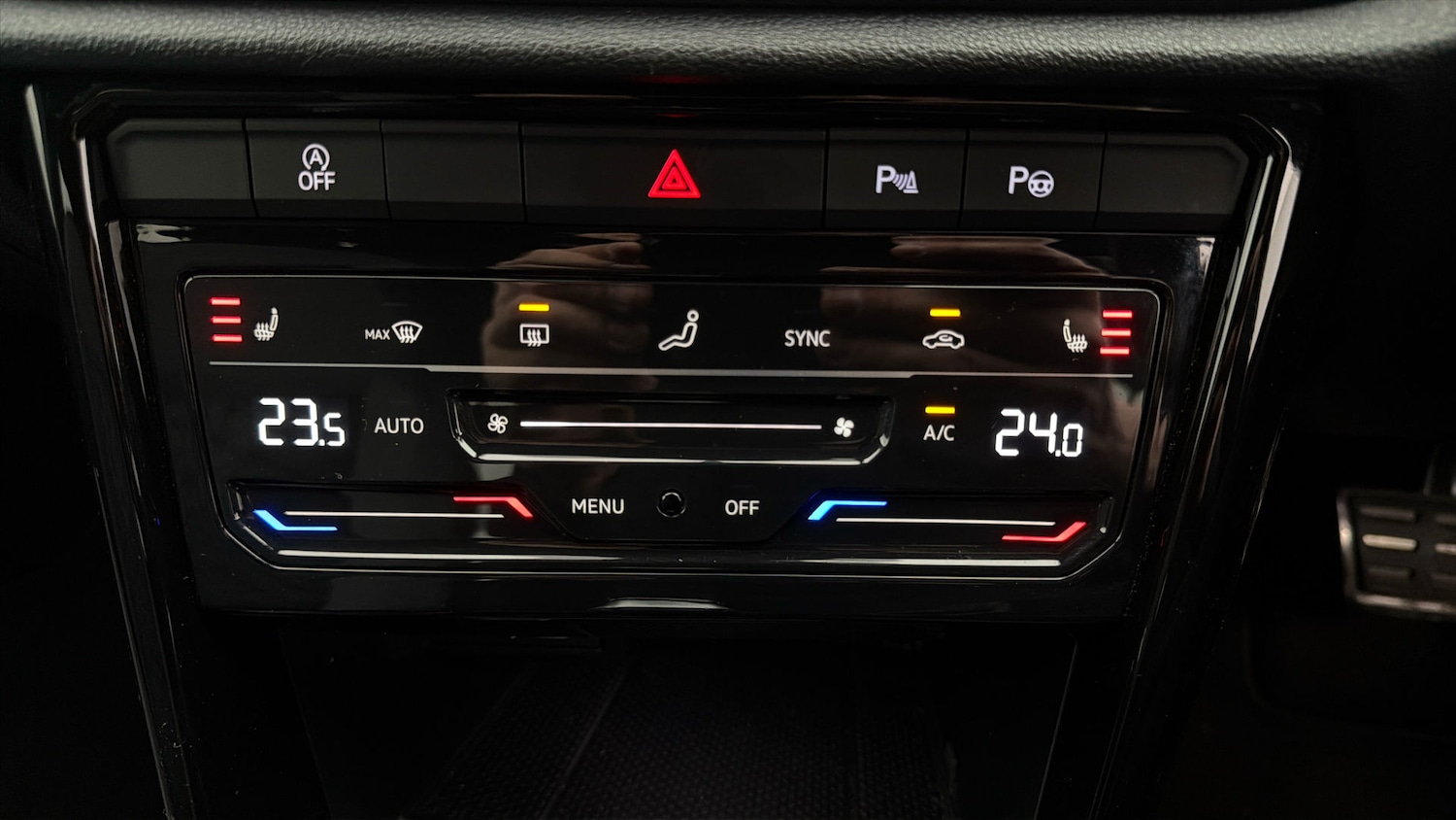 Used Volkswagen T-Roc 2023 for sale - 78090607: Photo 11