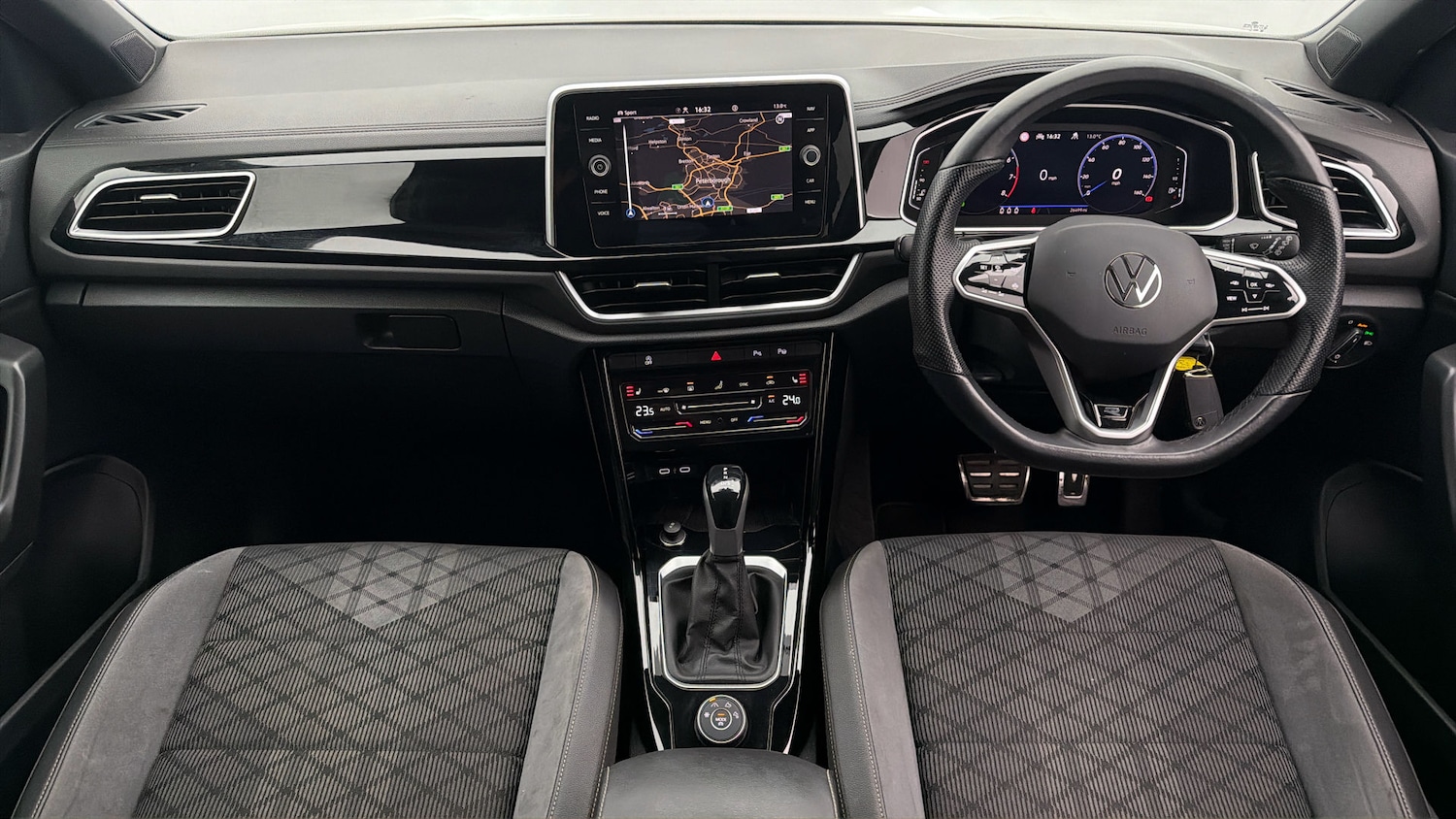 Used Volkswagen T-Roc 2023 for sale - 78090607: Photo 12