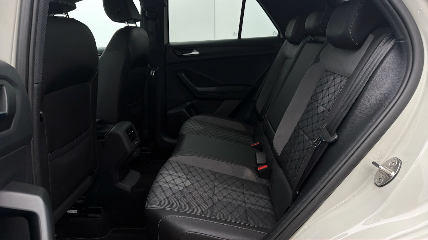 Used Volkswagen T-Roc 2023 for sale - 78090607: Photo 15