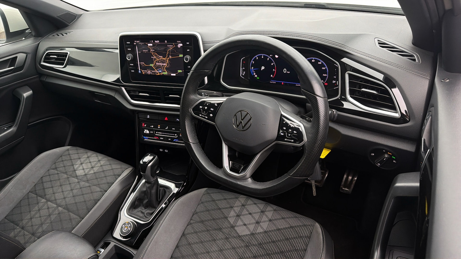 Used Volkswagen T-Roc 2023 for sale - 78090607: Photo 9