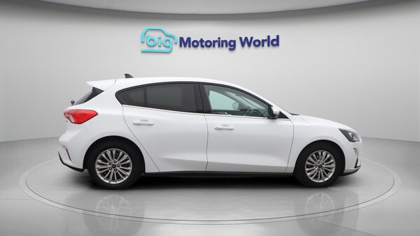 Used Ford Focus 2021 for sale - 76071740: Photo 9