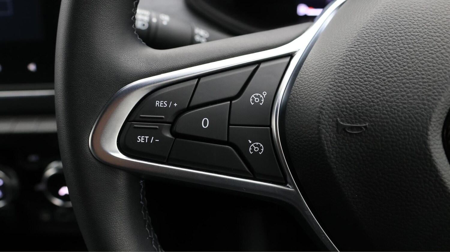 Used Renault Clio 2023 for sale - 76370309: Photo 24
