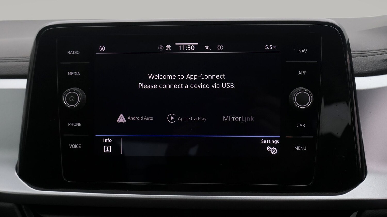 Used Volkswagen T-Roc 2022 for sale - 77747556: Photo 25