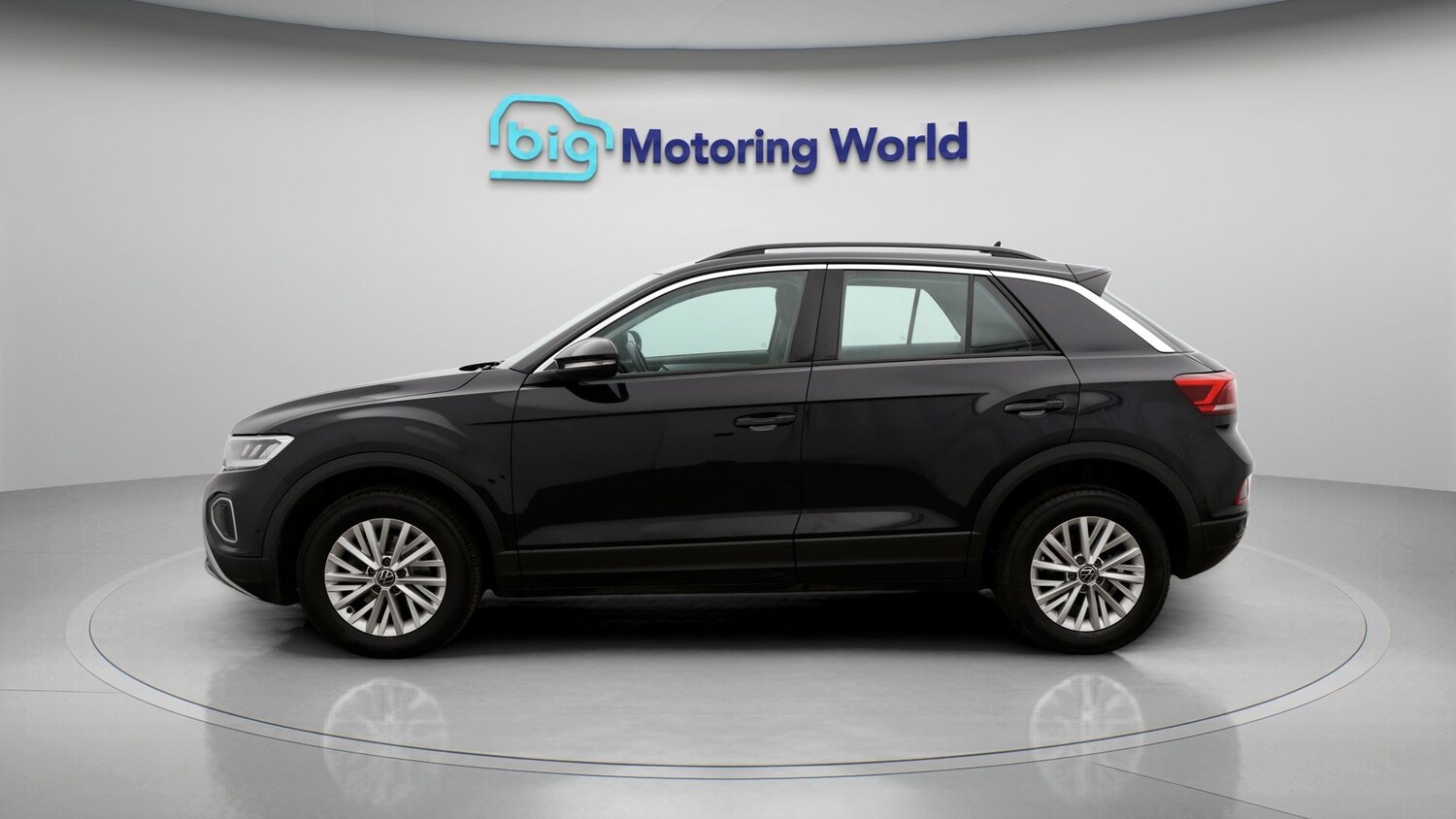 Used Volkswagen T-Roc 2022 for sale - 77747556: Photo 4