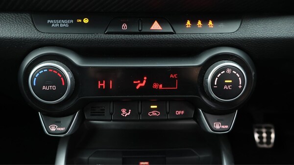 Used Kia Stonic 2022 for sale - 76306704: Photo 13