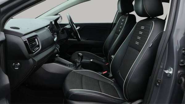 Used Kia Stonic 2022 for sale - 76306704: Photo 15