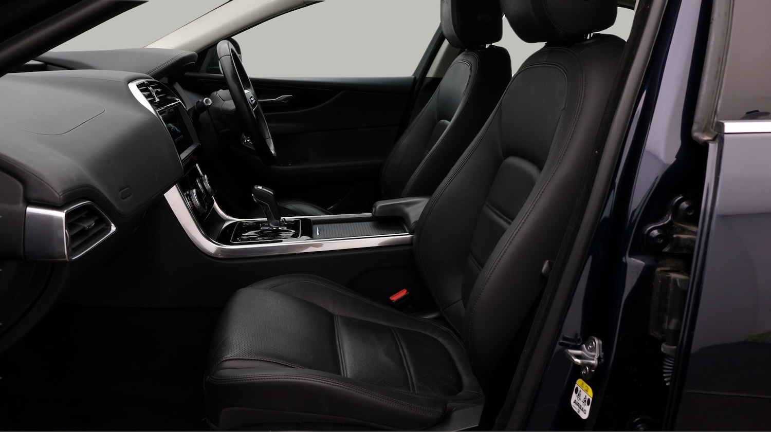 Used Jaguar XE 2020 for sale - 77888757: Photo 14