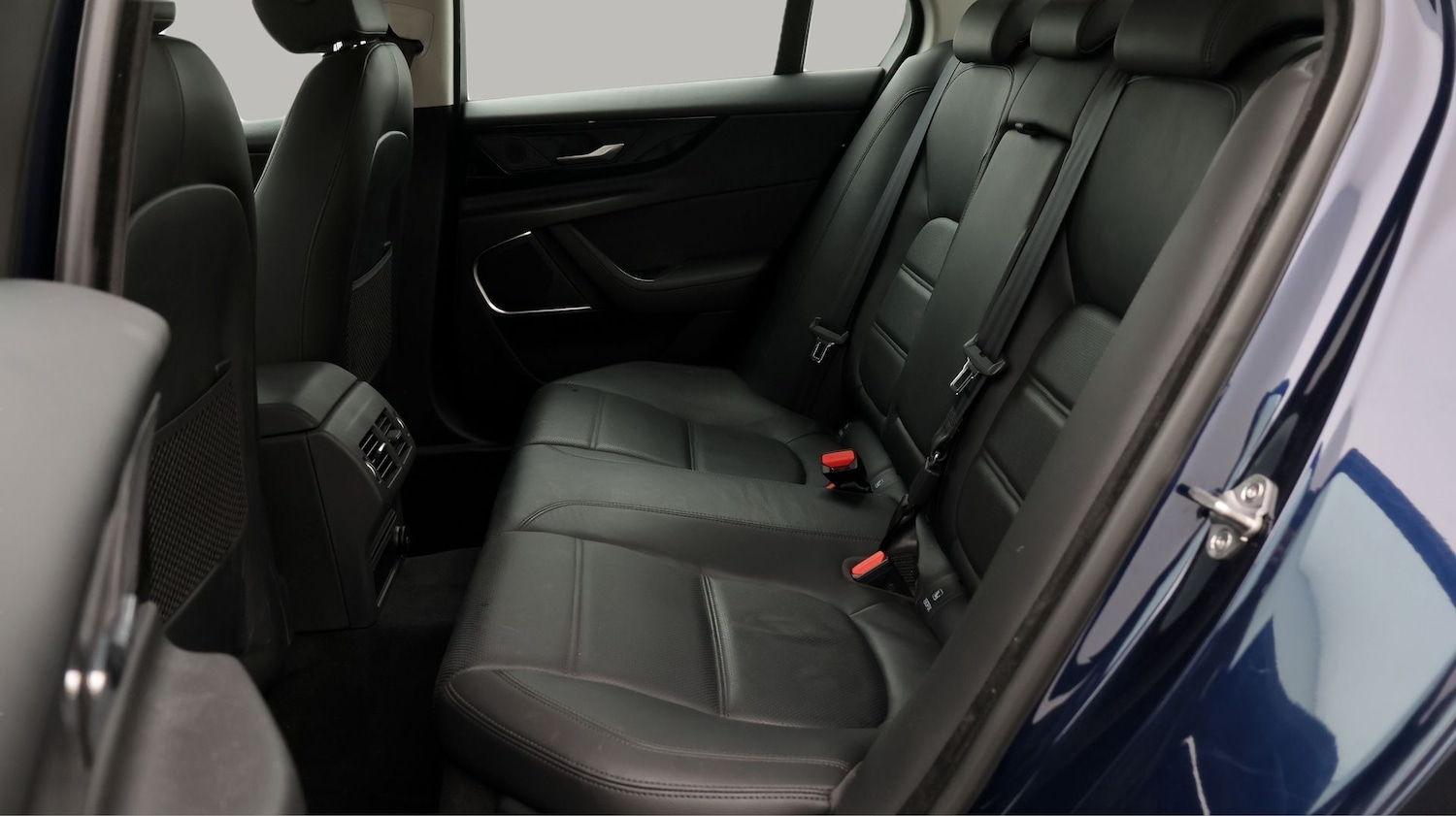 Used Jaguar XE 2020 for sale - 77888757: Photo 16