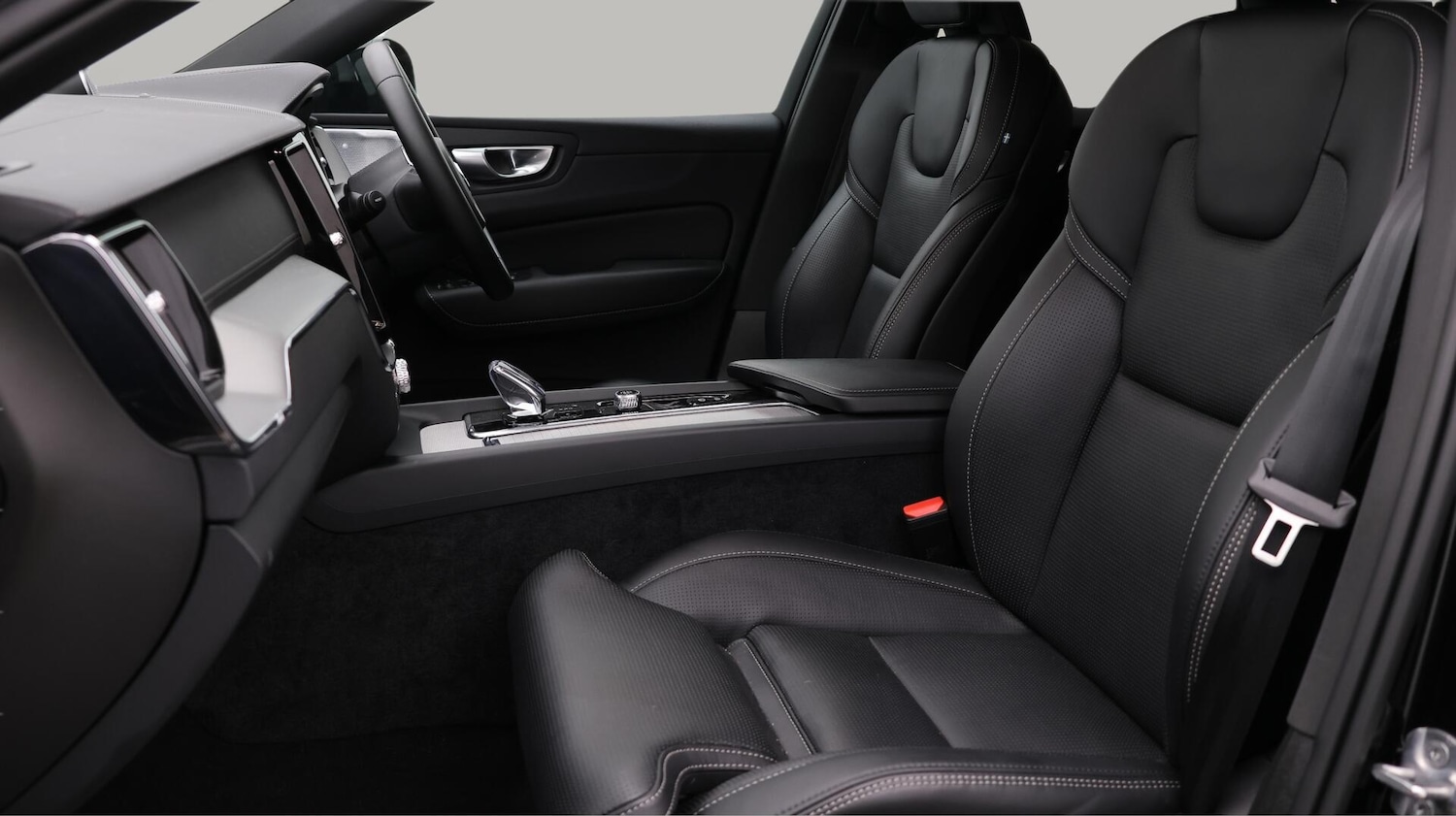 Used Volvo XC60 2024 for sale - 76633704: Photo 15