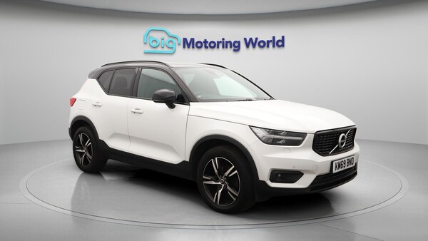 Used Volvo XC40 2019 for sale - 75623114: Photo 2