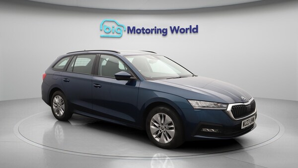 Used Skoda Octavia 2023 for sale - 75614462: Photo 2