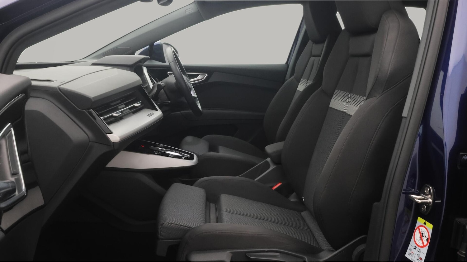 Used Audi Q4 e-tron 2023 for sale - 76702357: Photo 15